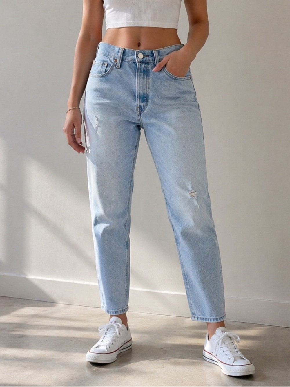 Levi’s 501 Skinny Jeans Light Wash Distressed Button Fly W26 L28